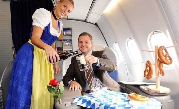 Октоберфест в самолетах Lufthansa