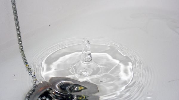 Мужчина за год слил более 7 млн. литров воды