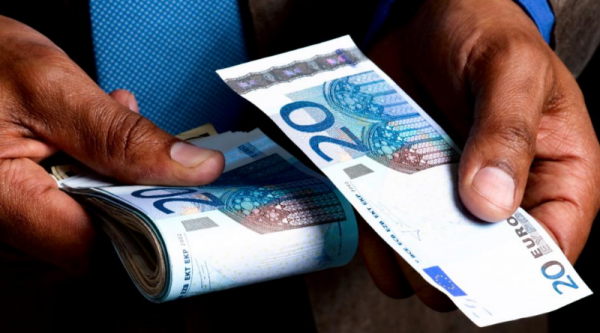 В каком случае начальник обязан выплатить €40