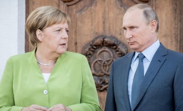 Меркель послала жесткий «сигнал» Путину из-за отравления Навального – Bloomberg