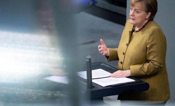 Жесткие правила и закрытые границы: Меркель наверстывает упущенное во время миграционного кризиса