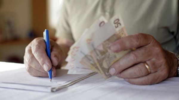 Потрясение для пожилых людей: пенсионный возраст в Германии поднимут до 68 лет