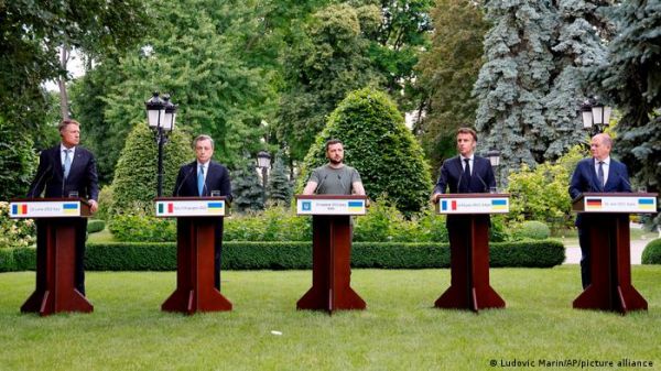 Немецкие СМИ: Европейская перспектива для Украины без оружия ничего не стоит