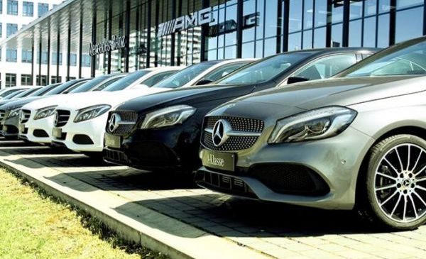 Из-за возможных проблем с тормозами Mercedes отзывает почти миллион автомобилей