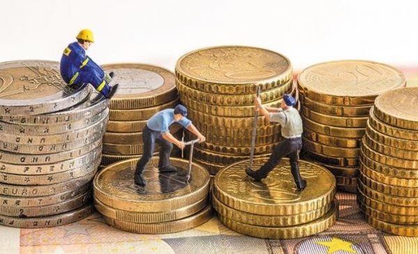 Эксперты прогнозируют снижение реальной заработной платы на три процента