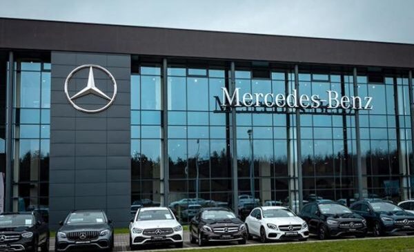 Mercedes планирует продать все автосалоны в Германии