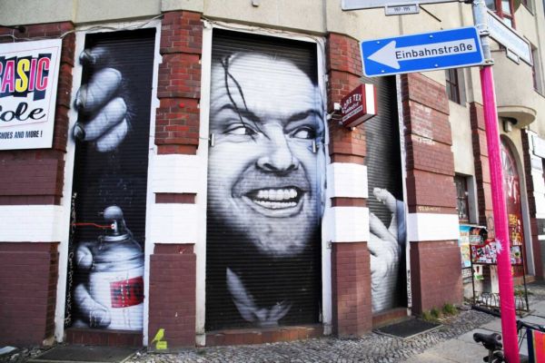 Граффити-туризм в Берлине: изучение уличного искусства в столице