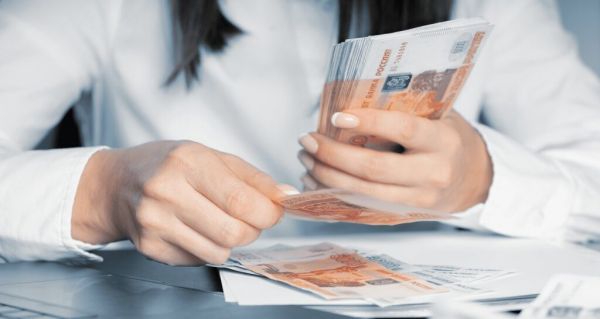 Как получить деньги до зарплаты на карту