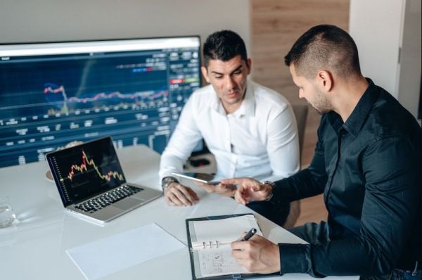 Consist Capital отзывы: платит брокер или нет?